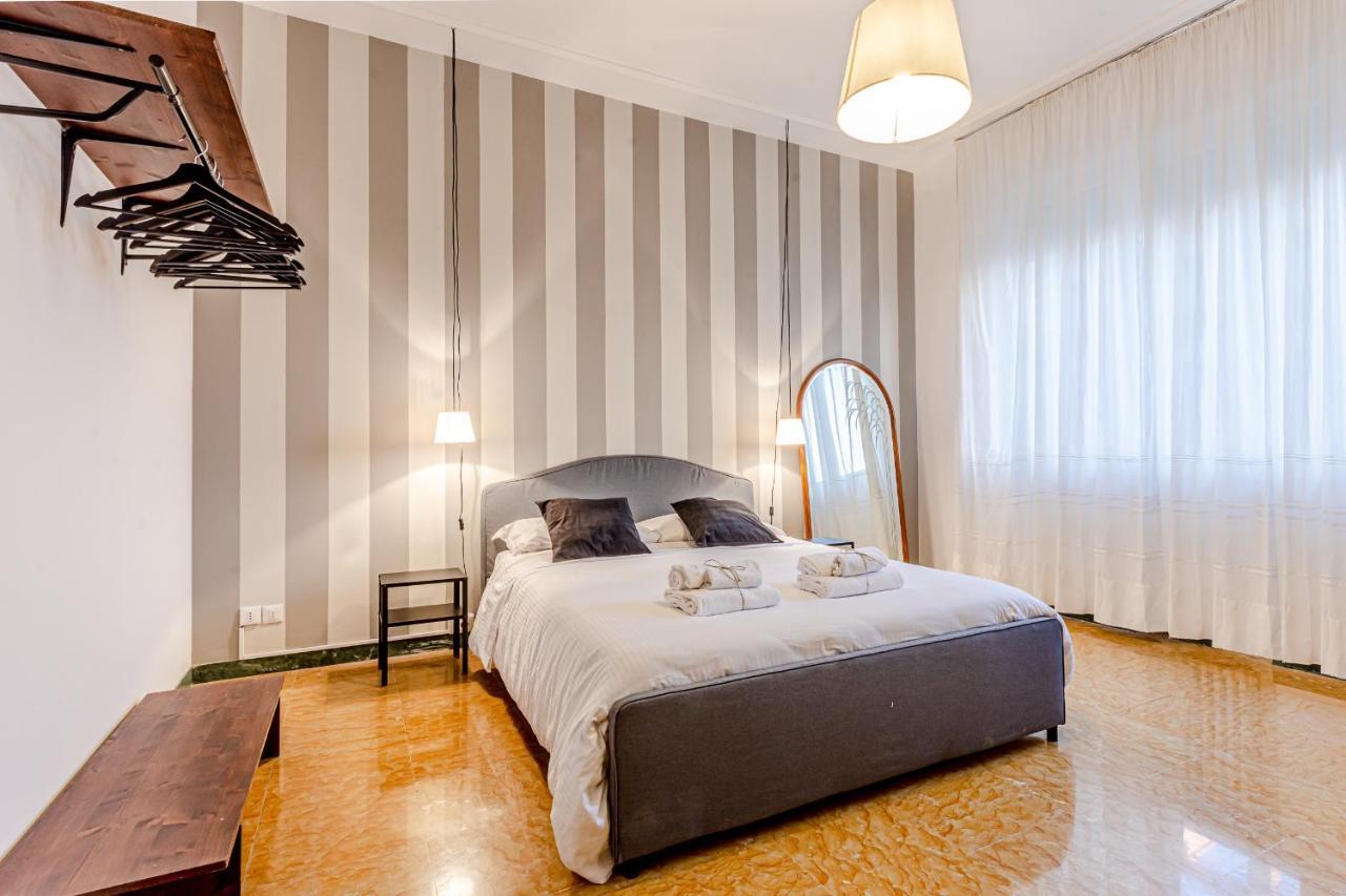 Frank'S And Art Love Apartments Ливорно Экстерьер фото