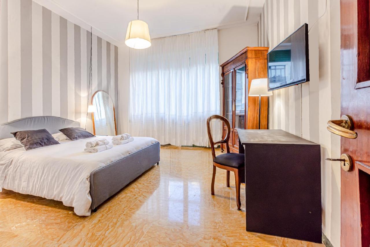 Frank'S And Art Love Apartments Ливорно Экстерьер фото