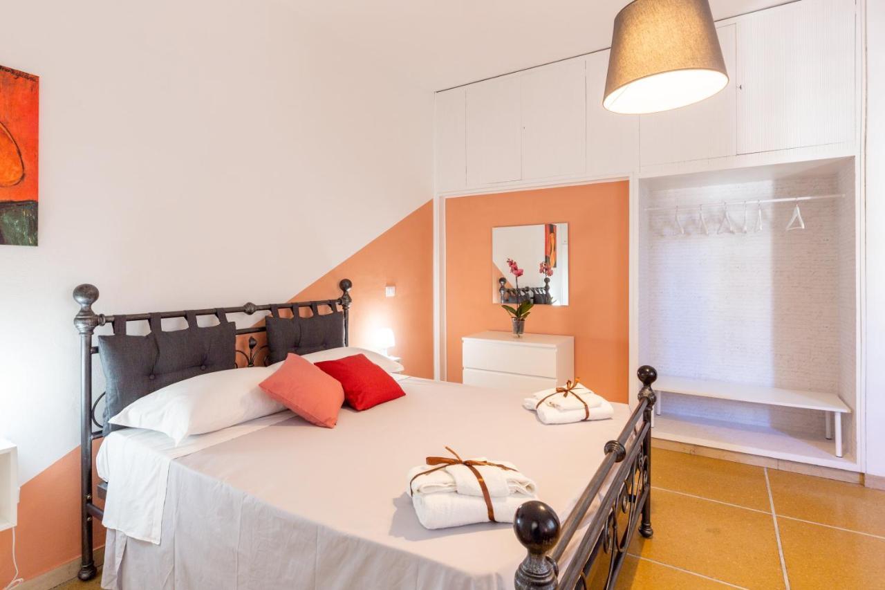 Frank'S And Art Love Apartments Ливорно Экстерьер фото